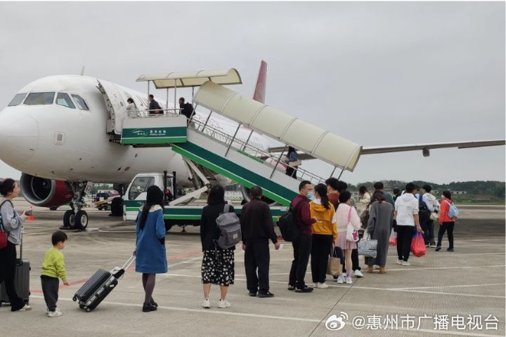 真正的藍海，則是理解退休族群擁有更多時間、更豐富的人生經驗，以及追求生活品質與自我實現的需求。圖/取自惠州市廣播電視台微博