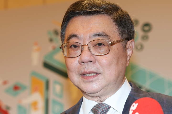 卓榮泰喊預算被刪「只能打電話」　徐巧芯打臉：治水救災預算一毛都沒刪