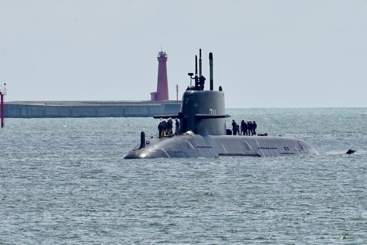 海鯤號首度出海測試傳「艦體變形」 台船駁：裝置電子聲納元件凸起
