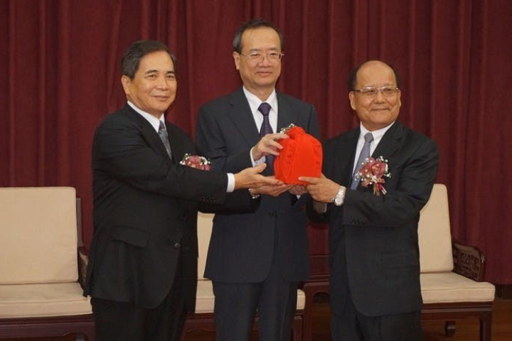 性騷女下屬又職場霸凌    前懲戒法院長李伯道遭判撤職、停用1年