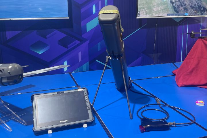 個人携行式攻擊無人機,在戰塲上可減少人員傷亡。圖/記者楊俊斌攝