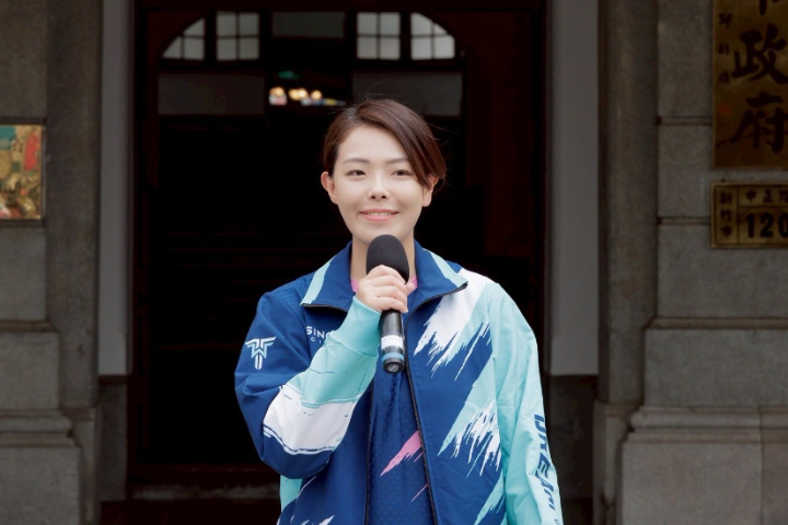 陸配逛竹市府掀國安風暴？高虹安秀監視器反擊：開放區域待8分鐘別再抹紅