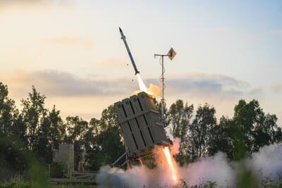 以色列製造的鐵穹防空飛彈系統，在對伊朗的反飛彈防禦上表現出色。 圖/取自拉斐爾先進防禦系統公司官網