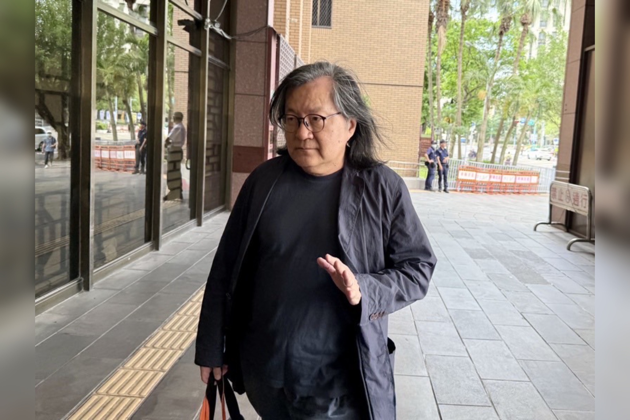 京華城案開庭攻防火藥味濃 林洲民爆料柯語錄「一放手就差一百億」