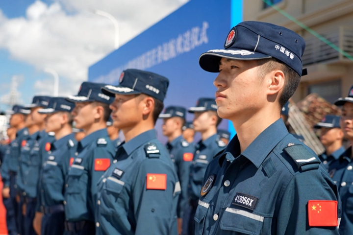 AIT公布台美併航照　共機艦擾台暴增、陸海警宣布秀山艦編隊續留東部海域