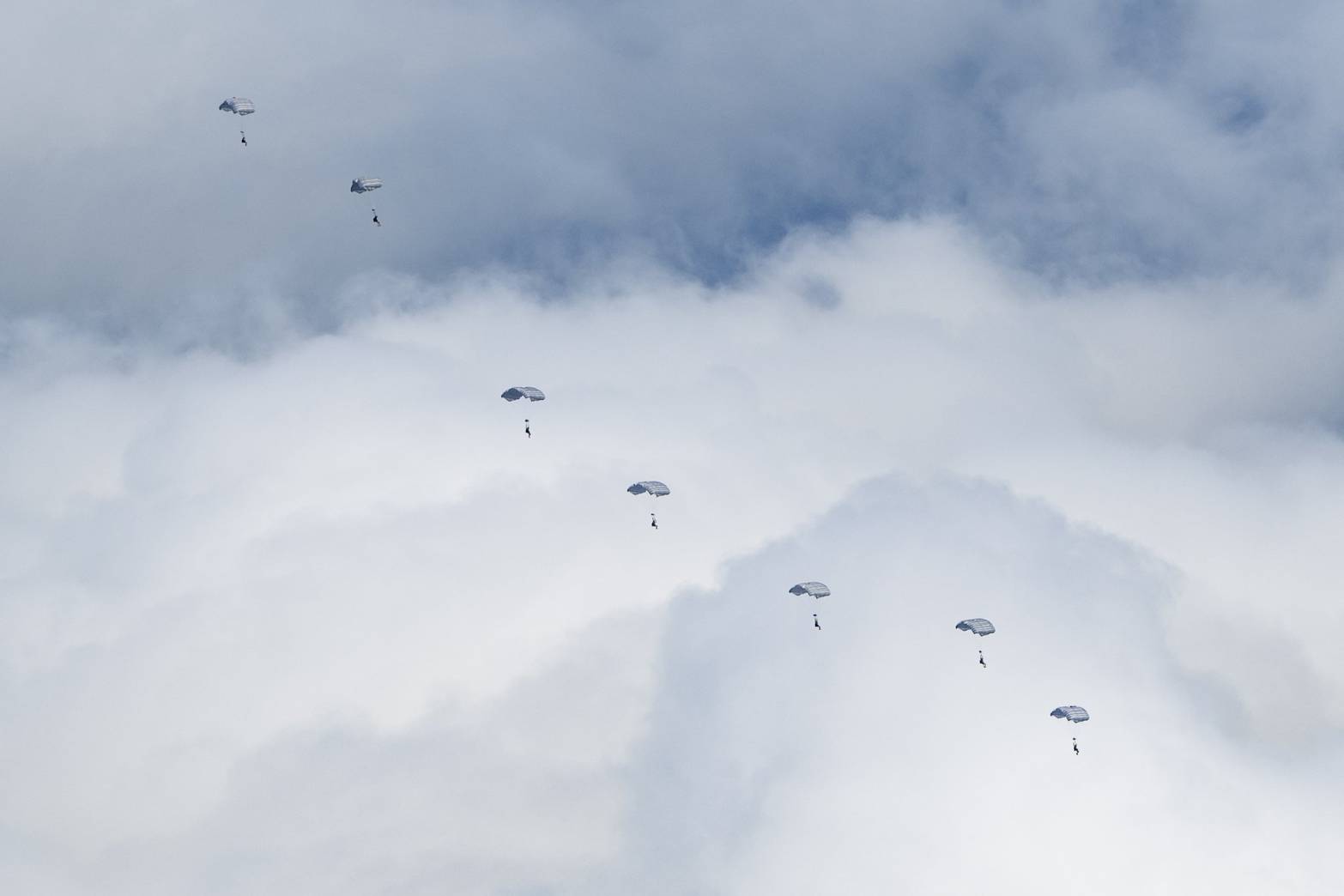 大陸軍事評論員稱，美軍確實有空中滲透及撤離能力，但在共軍強大海空戰力前面，沒用。圖/取自印太司令部X