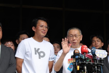 白營將有兩顆太陽？游盈隆：想太多！柯黃關係像任我行與向問天
