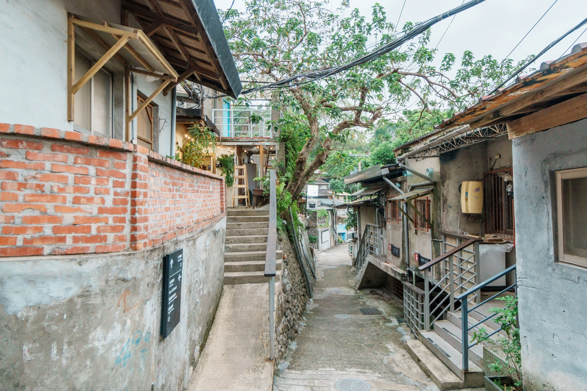 寶藏巖聚落有著歷史時代背景，如今成為藝術聚落。圖/台北市文化局提供