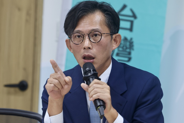 爆精鏡傳媒海外金流！黃國昌曬紙上公司8.5億元借據：民進黨敢查嗎
