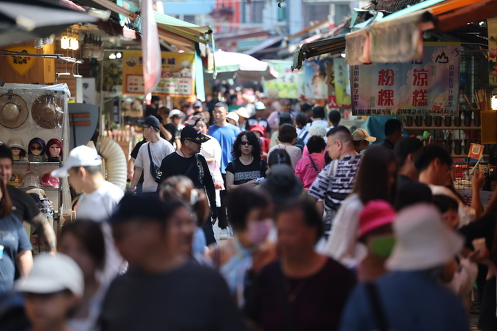 東北季風增強北台灣涼意重　周三清晨恐低於20度