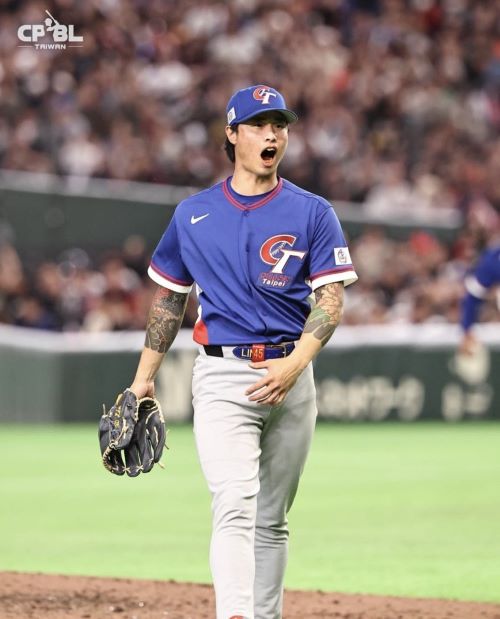 響尾蛇小聯盟投手總監密爾茲日前受訪時,對林昱珉(圖)給予高度肯定。圖/取自CPBL IG