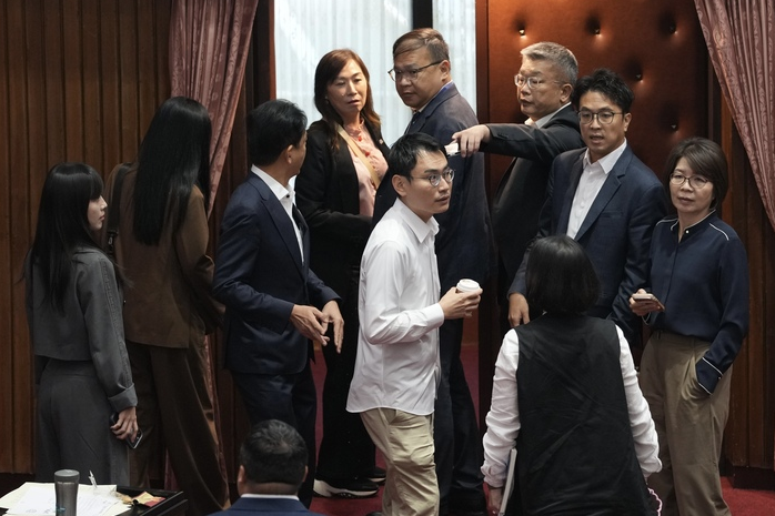 重罰毒駕修法表決　民進黨團「集體落跑」　民眾黨團：繼續護航犯罪？ 