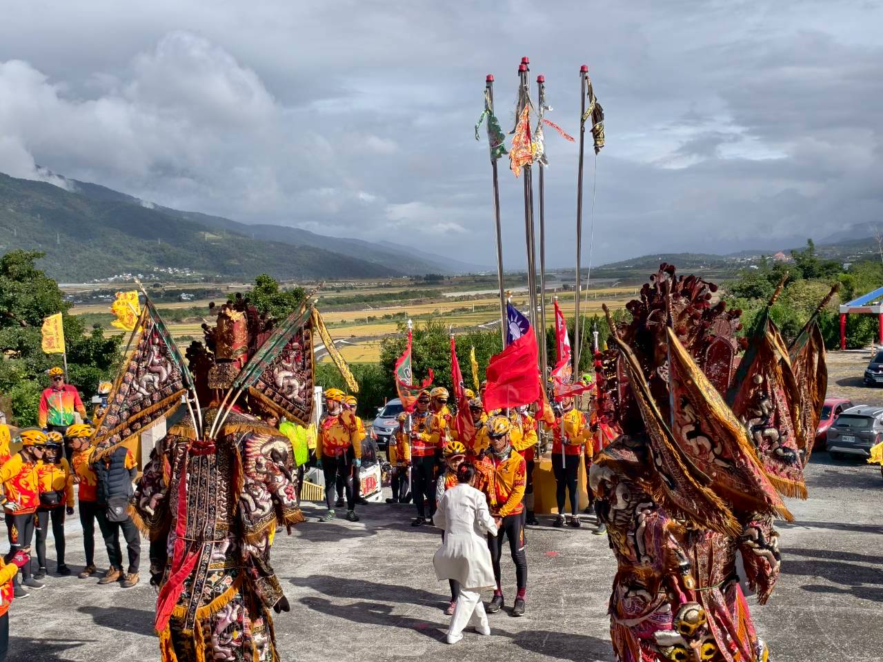 慈鳳宮可遠眺花東縱谷平原，視野開闊。圖/記者衣冠城攝
