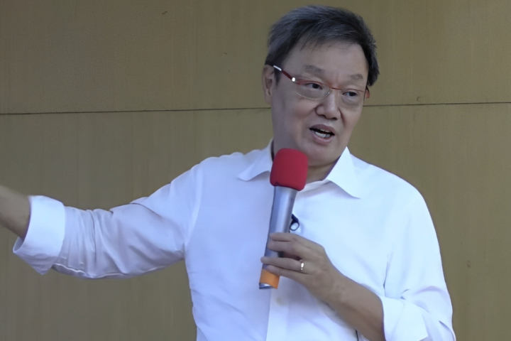 不滿綠營執政內外皆「鬥」　蘇起出山挺鄭麗文：要打出「和」的品牌