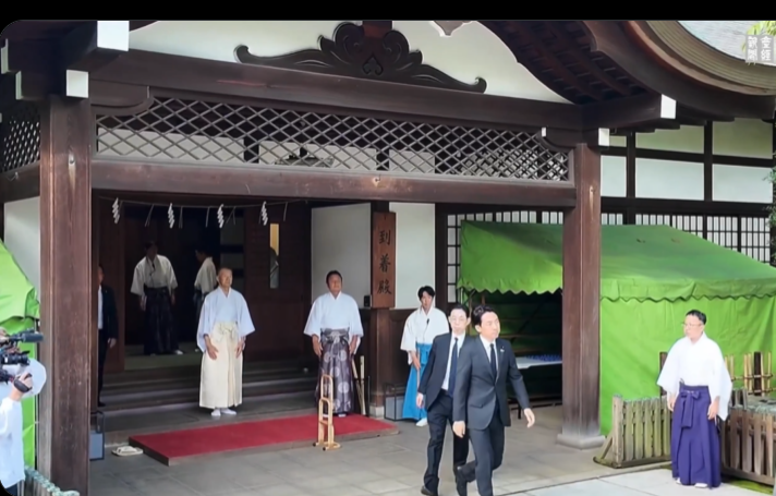 不理陸方警告　高市內閣兩名閣員參拜靖國神社　環時：高市未參拜只是轉移焦點