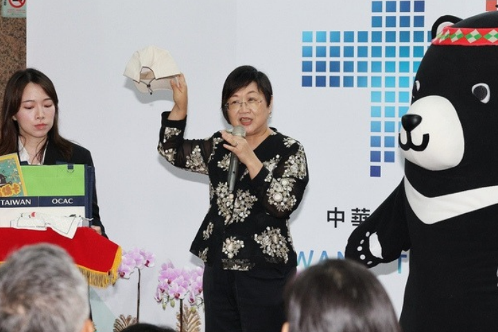 張景森自曝「曾帶子出公差、非罪大惡極」　網批：小孩可以當攝影官嗎