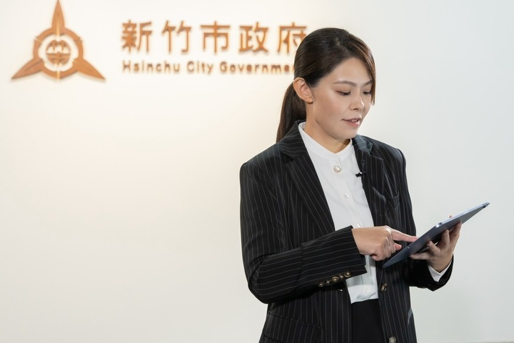 新竹市長最新民調！高虹安獲領先　大勝綠營莊競程27.4％ 