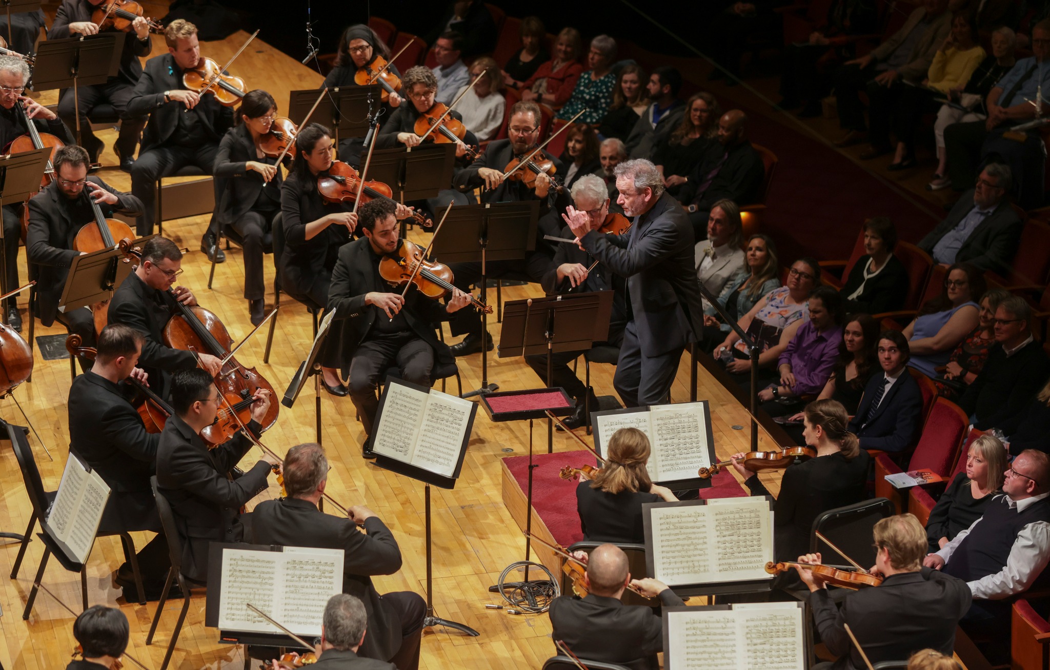 執掌辛辛納提交響樂團多年的指揮家Louis Langrée即將告別樂團。圖/取自Cincinnati Symphony Orchestra 臉書