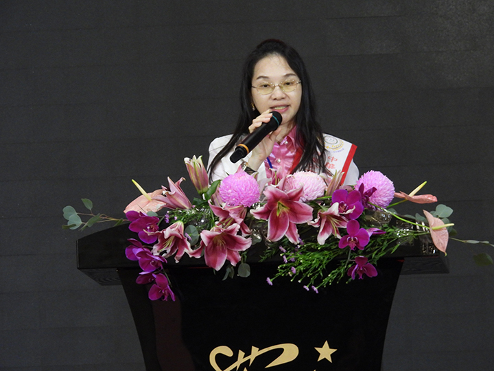 中華民國糕餅商業同業公會全國聯合會曾雅玲理事長談品牌價值與數位工具。圖／主辦單位 提供