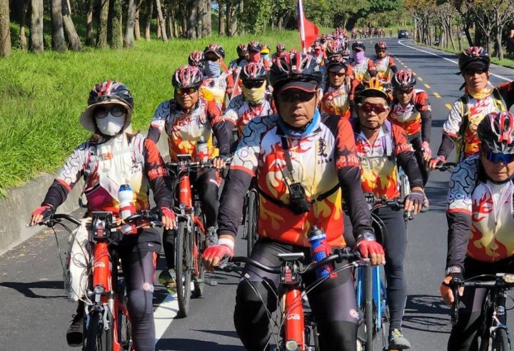 2024關聖帝君赤兔鐵馬第三屆巡台繞境活動騎行隊伍甚為壯觀。圖/社團法人中華關聖帝君公益弘揚總會提供