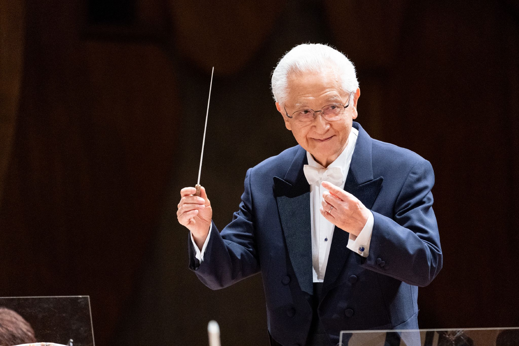 日本知名指揮秋山和慶上月26日因肺炎逝世。圖/取自東京都交響楽団Tokyo Metropolitan Symphony Orchestra臉書