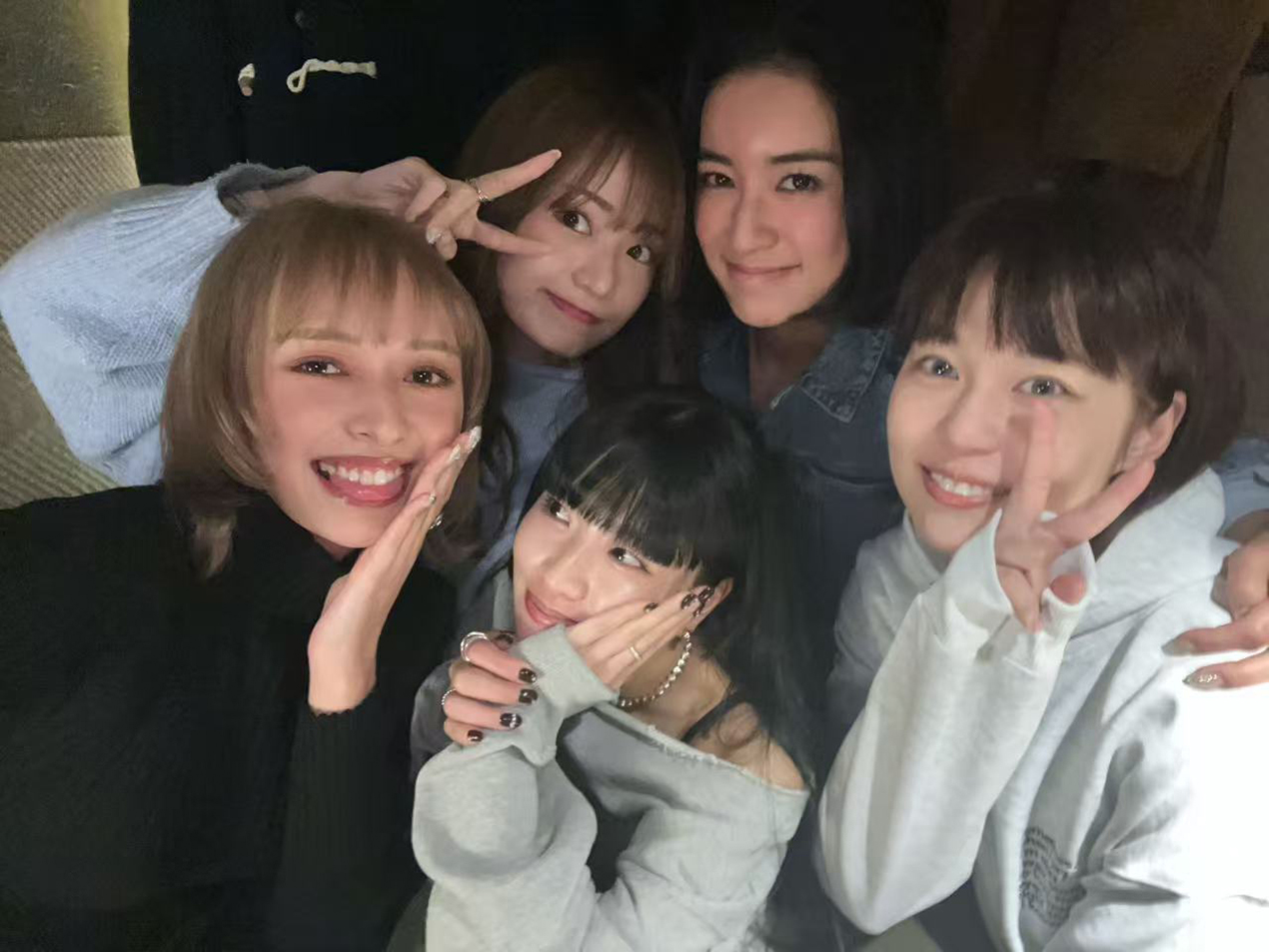 小室哲哉旗下女團「Def Wil」解散7年後重聚，左起Lety、Ayano、Hina、Rei、華承妍。圖/萬力達提供