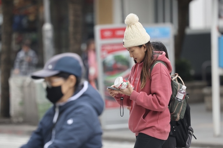 氣象署針對7縣市發布低溫特報。圖/取自中央社