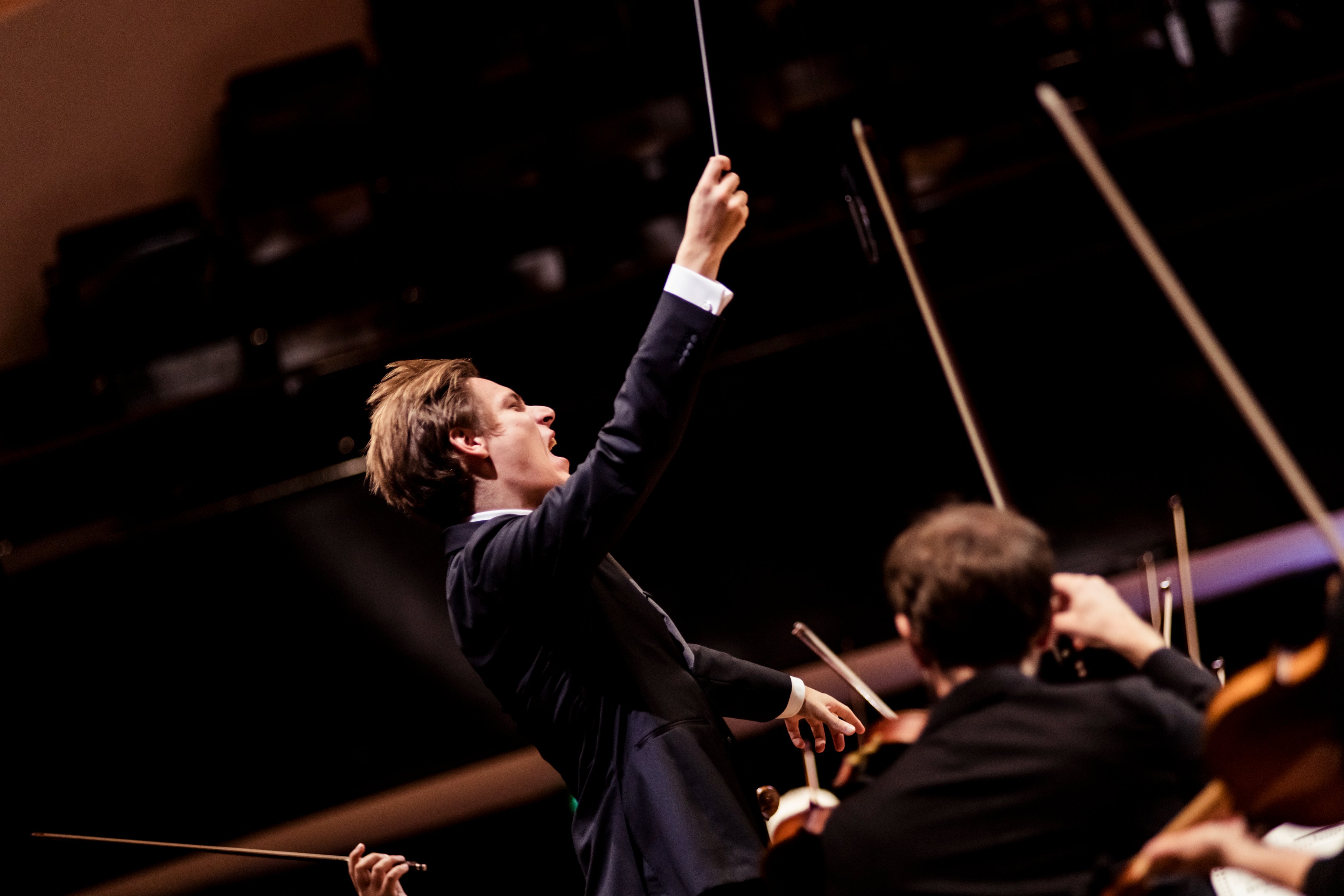 麥凱萊將接替指揮家慕提成為芝加哥交響樂團音樂總監。圖/取自Orchestre de Paris @OrchestreParis